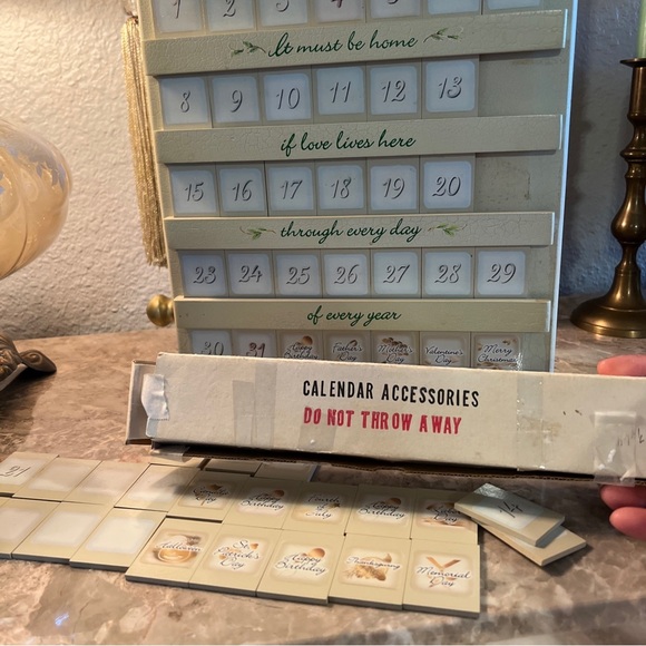 VTG Wooden Farmhouse Perpetual Calendar Floral Hand Crafted Birchfield complete - Picture 16 of 16